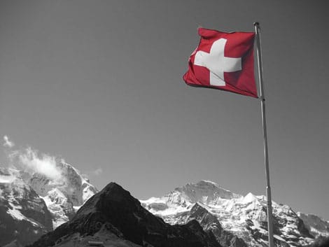 La bandera suiza, simbolo del país