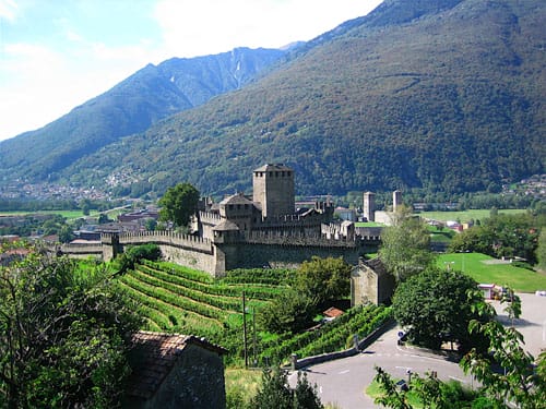 Bellinzona, el pueblo de los tres castillos
