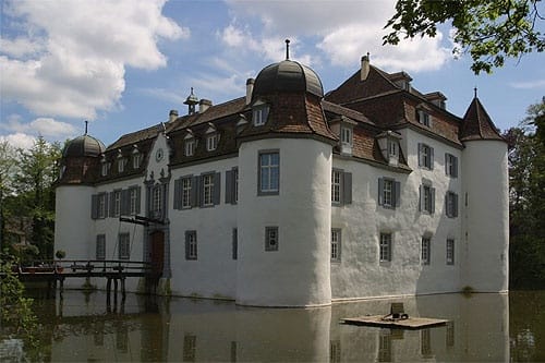 Castillo sobre el agua de Bottmingen